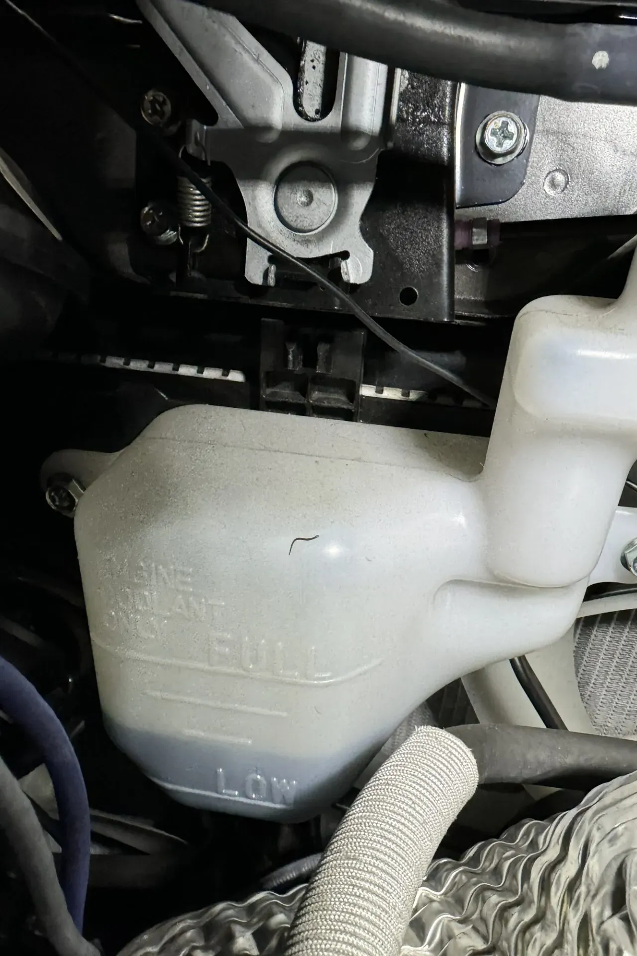 ZC33Sのクーラント（冷却液）をDIY交換する手順を詳しく解説 - 画像2