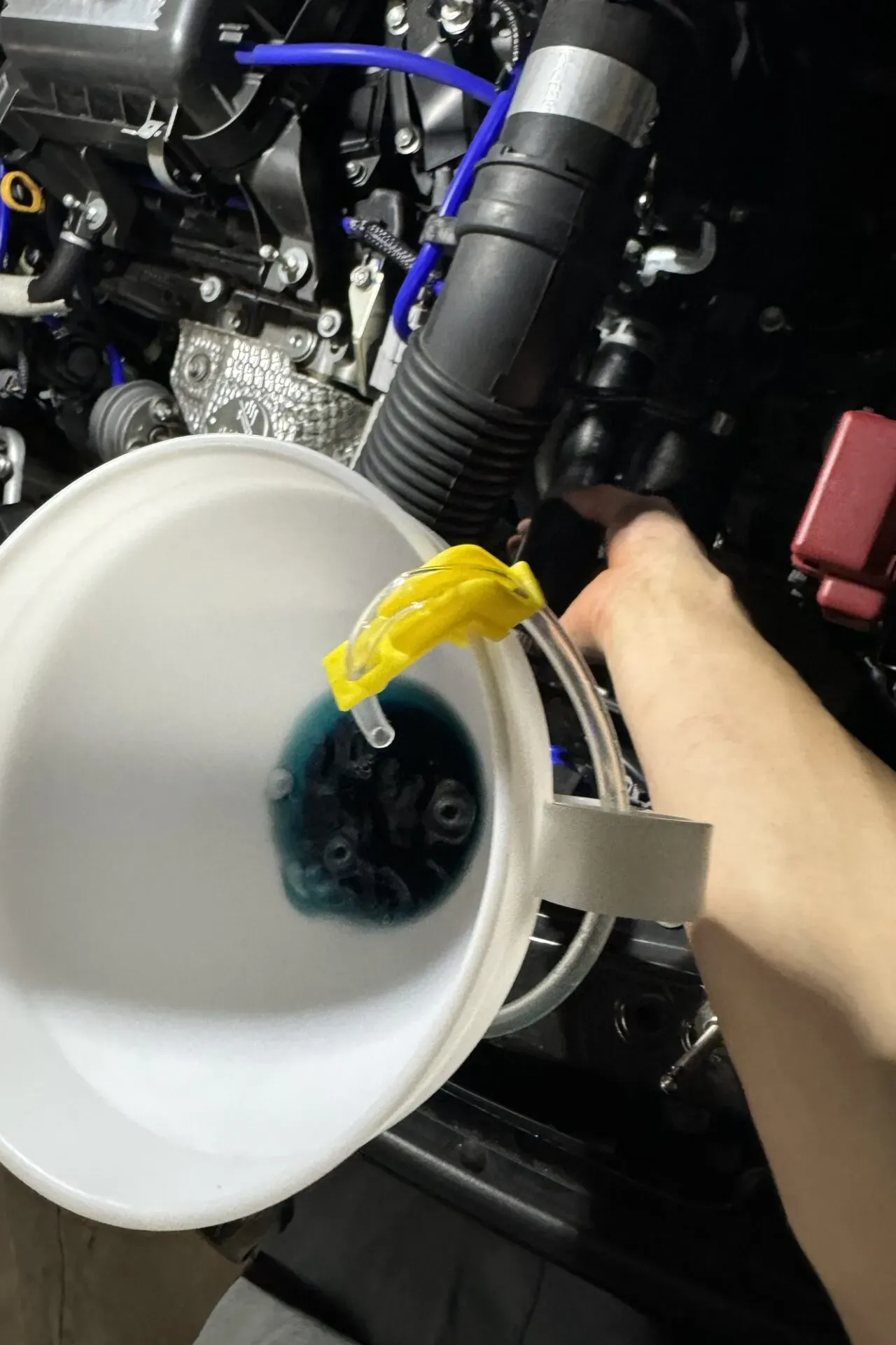 ZC33Sのクーラント（冷却液）をDIY交換する手順を詳しく解説 - 画像15