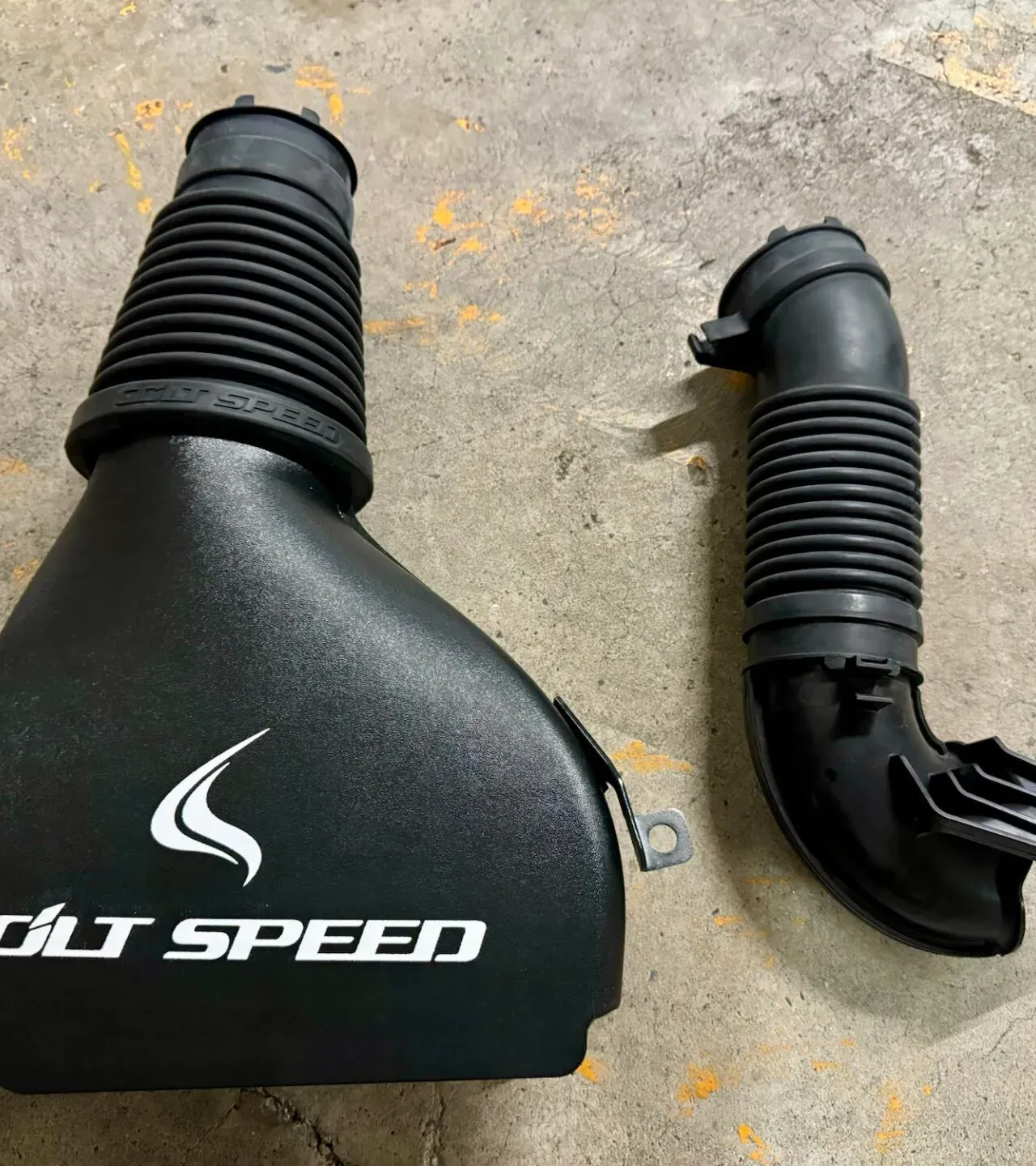 ZC33Sにコルトスピードのハイフローインテークを取り付ける方法 - 画像18
