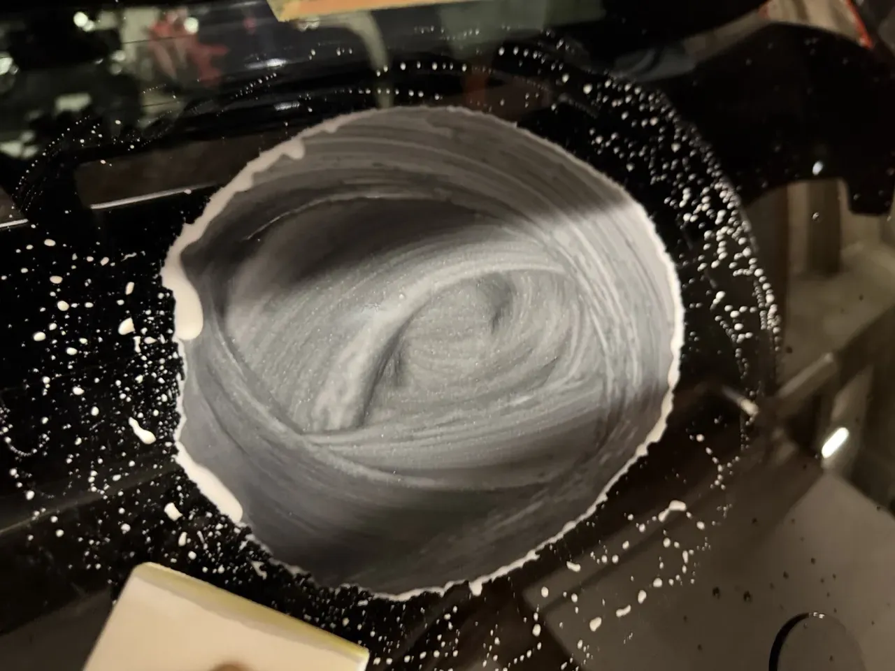 スイフトスポーツ(ZC33S)のガラス撥水をキイロビンGOLDでリセット - 画像7