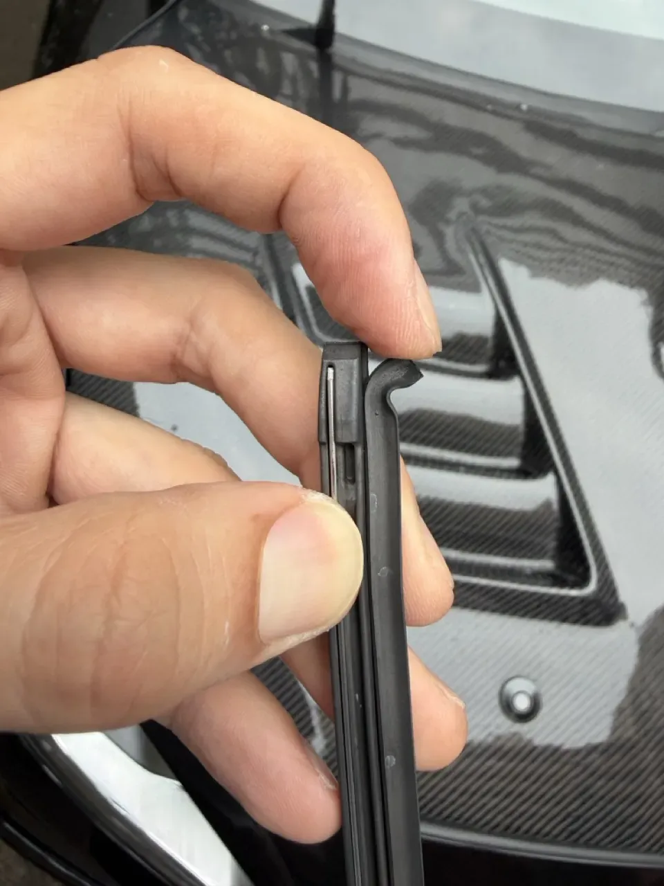 スイフトスポーツ(ZC33S)のワイパーゴムをPIAAに交換 - 画像5